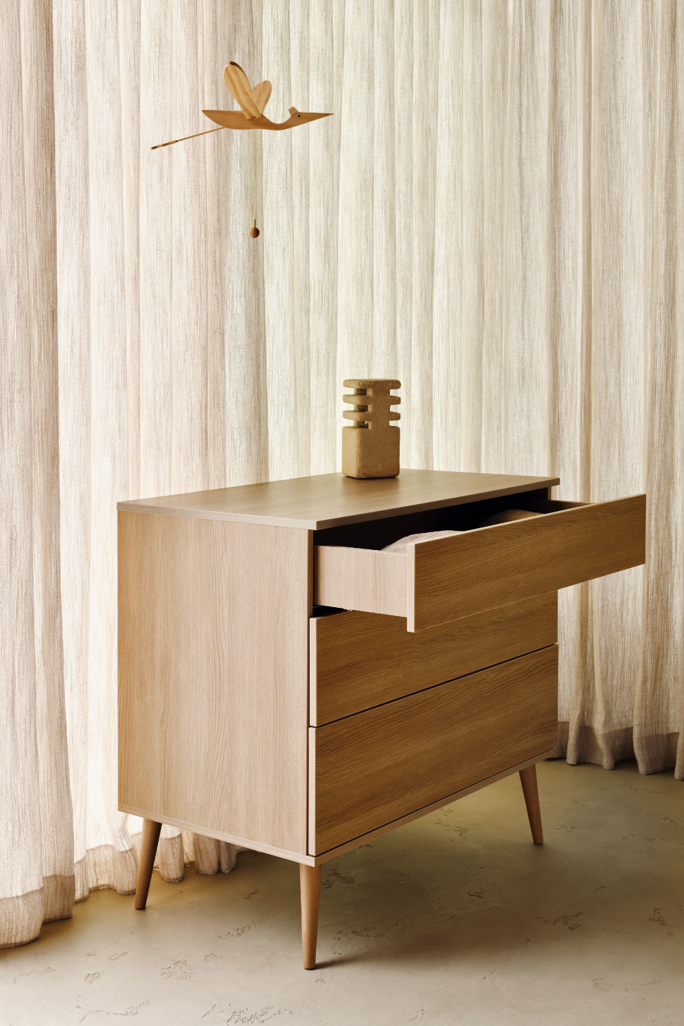 Flow Commode - Honey Ash